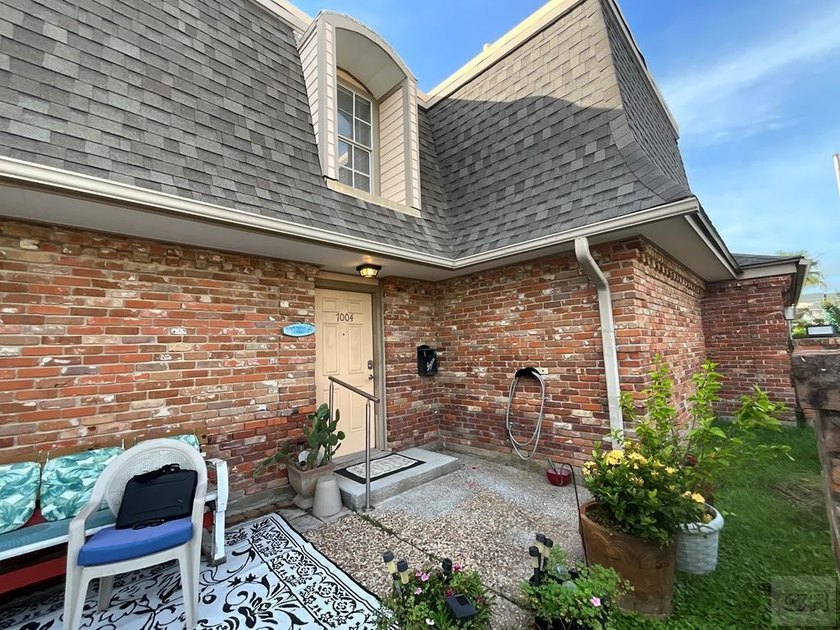 Don't miss this incredible opportunity to own a beautifully - Beach Condo for sale in Galveston, Texas on Beachhouse.com
