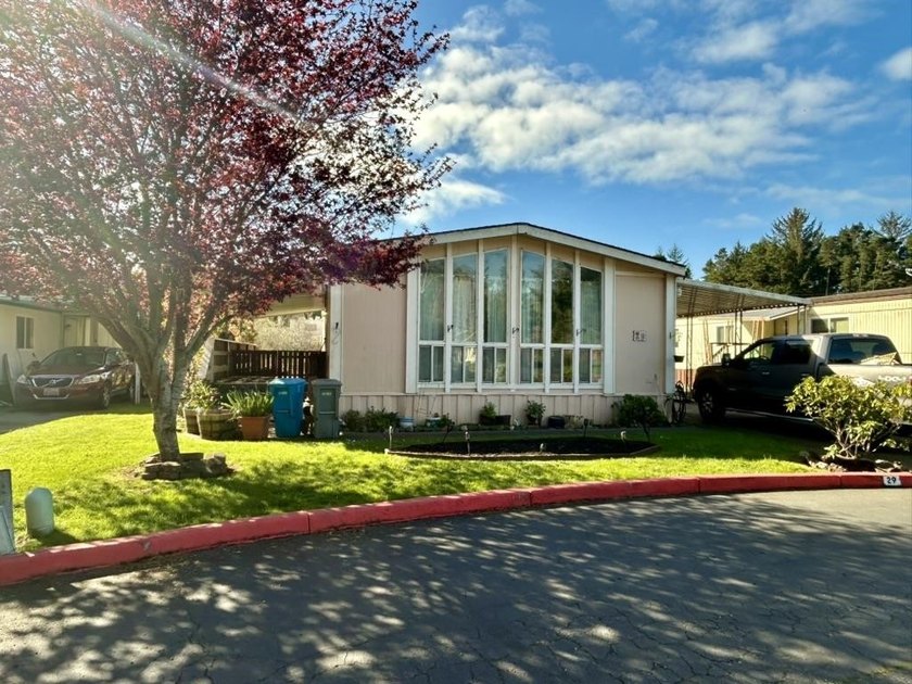 Spacious 1,440 sq ft manufactured home located in Pacific - Beach Home for sale in Crescent City, California on Beachhouse.com