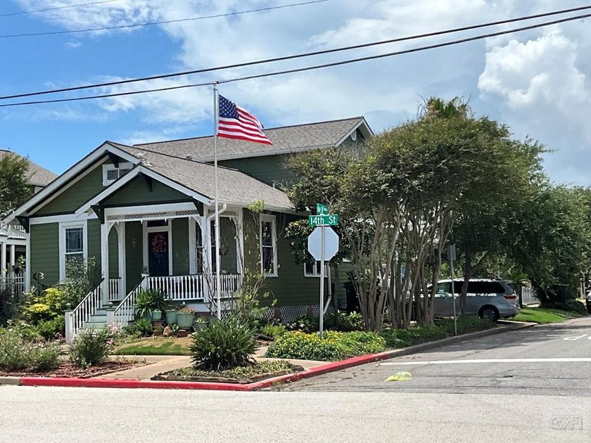 Classic Beach Breeze - EAST END coastal living! Not in the - Beach Home for sale in Galveston, Texas on Beachhouse.com