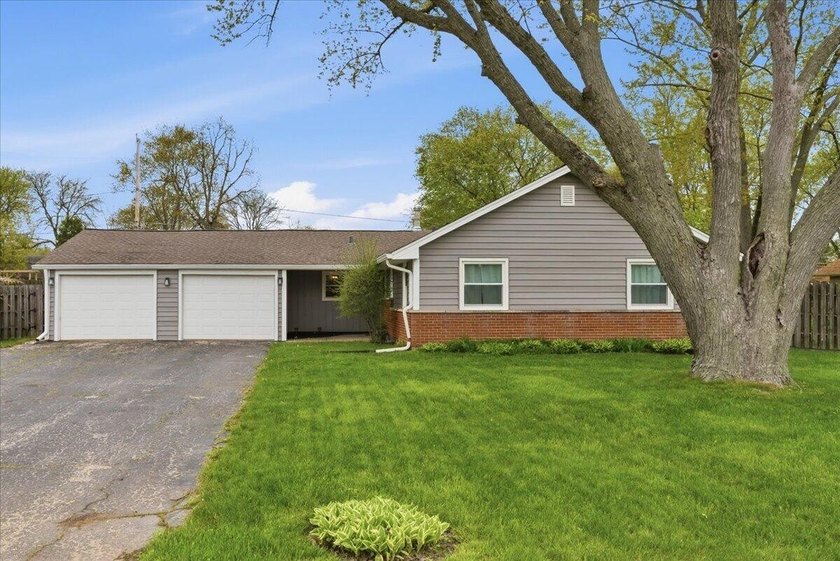 Welcome to 12450 39th Ave, a move-in ready 3 bed, 2 bath ranch - Beach Home for sale in Pleasant Prairie, Wisconsin on Beachhouse.com