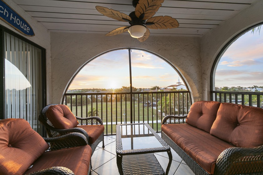 Paradise found in the exceptional Anglers Cove! This charming - Beach Condo for sale in Marco Island, Florida on Beachhouse.com