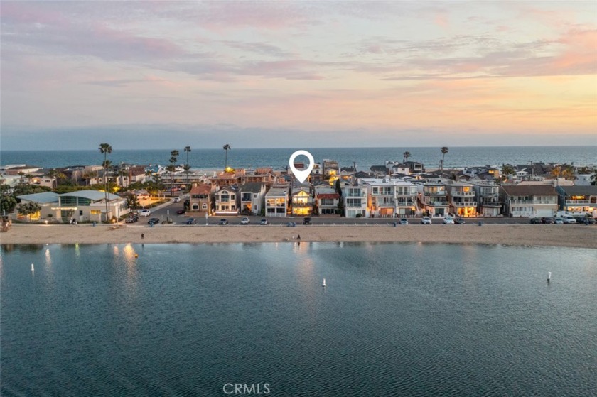 Introducing an unparalleled investment opportunity: an - Beach Townhome/Townhouse for sale in Newport Beach, California on Beachhouse.com