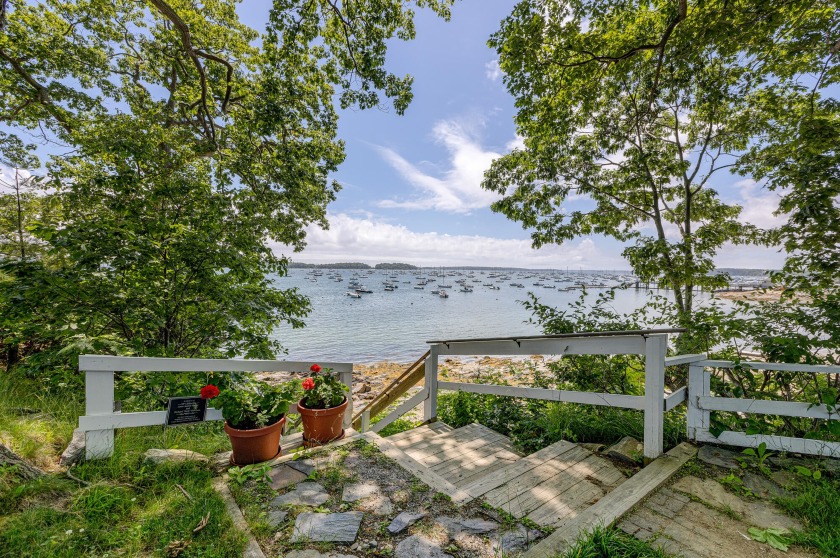 FORESIDE OPPORTUNITY! ASSOCIATION WATER AND DOCK ACCESS!  This - Beach Home for sale in Falmouth, Maine on Beachhouse.com