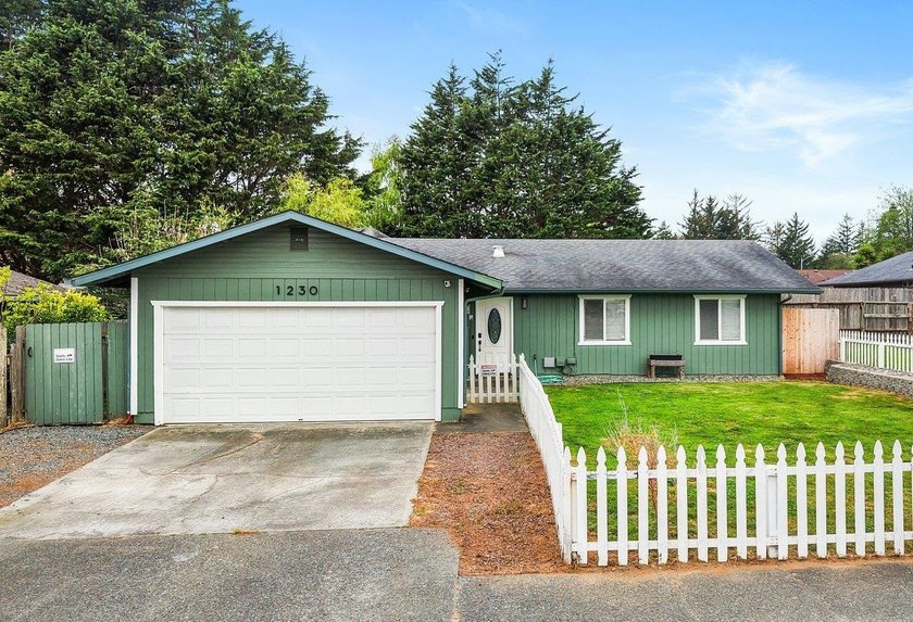 Charming single-level home offering comfort, functionality, and - Beach Home for sale in Crescent City, California on Beachhouse.com