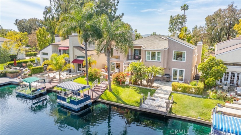 Welcome to the picturesque enclave of Hidden Lakes. Nestled by - Beach Home for sale in Lake Forest, California on Beachhouse.com
