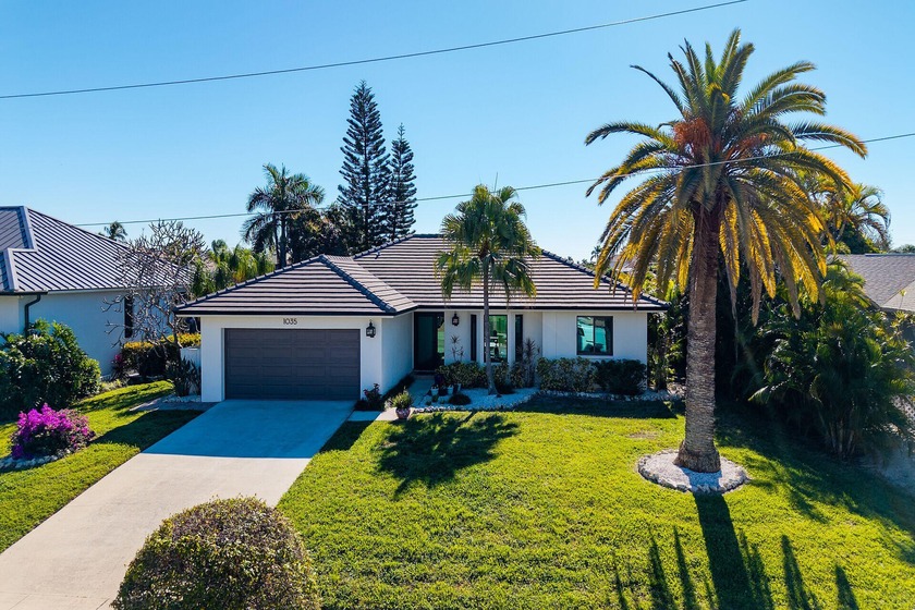 Welcome to 1035 Admiralty Ct, a beautifully updated waterfront - Beach Home for sale in Marco Island, Florida on Beachhouse.com