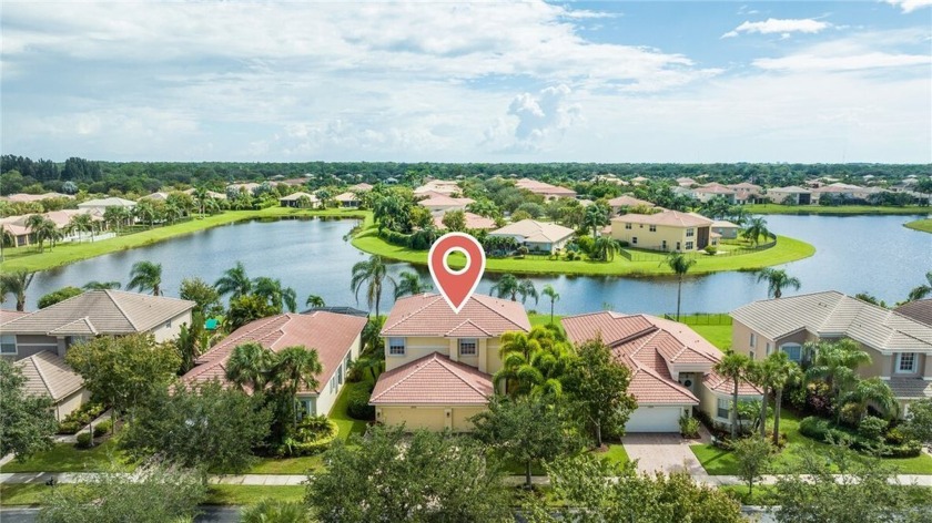 Expansive home with 5-bed/3-bath/3-car garage with long lake - Beach Home for sale in Vero Beach, Florida on Beachhouse.com