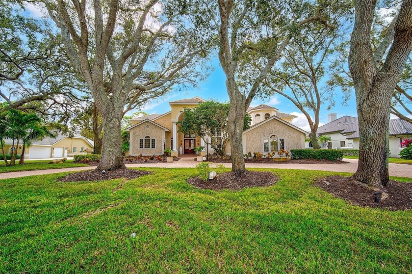 **EXPANSIVE, GOLF COURSE ESTATE with Private and Tranquil LAKE - Beach Home for sale in Sarasota, Florida on Beachhouse.com