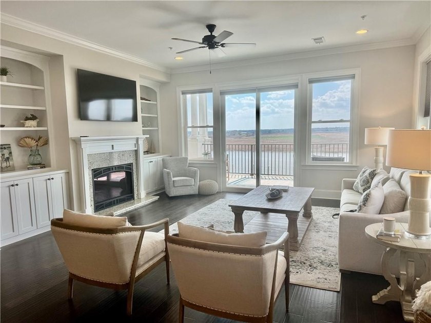 For those who love life on the water, this luxury 3/3 end-unit - Beach Condo for sale in Darien, Georgia on Beachhouse.com