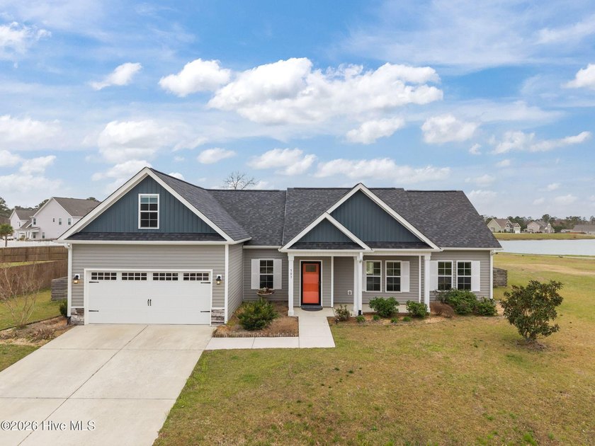 Stop scrolling, this is the one you've been waiting for! This - Beach Home for sale in Hubert, North Carolina on Beachhouse.com