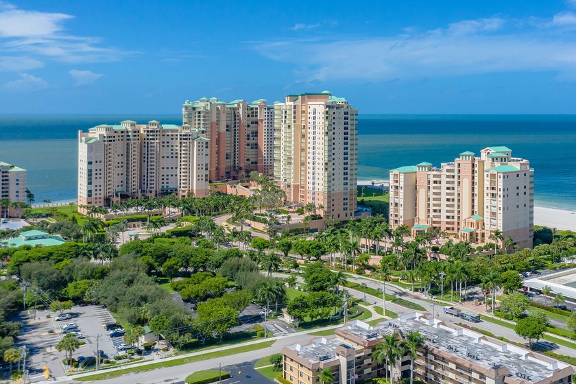 SW exposure with amazing Gulf views . Expansive Gulf terrace for - Beach Condo for sale in Marco Island, Florida on Beachhouse.com