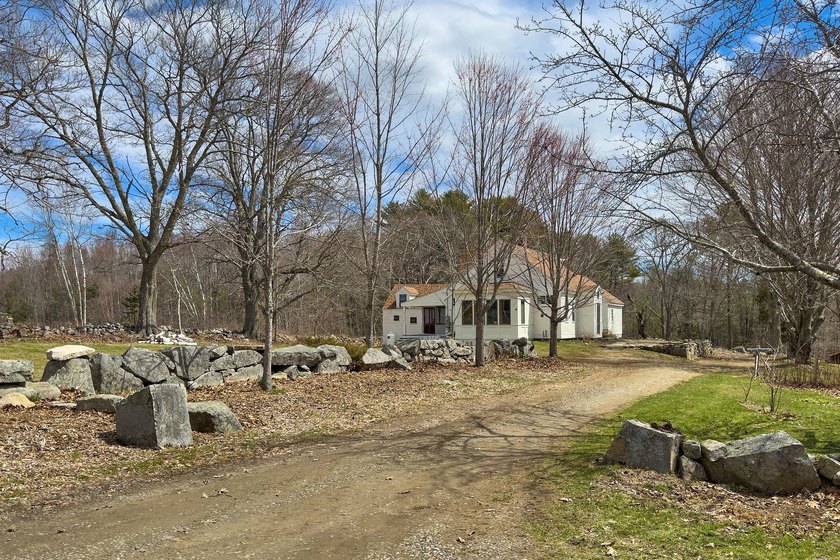 Welcome to Quarryside, a home built by Christopher Feyler in the - Beach Home for sale in Waldoboro, Maine on Beachhouse.com