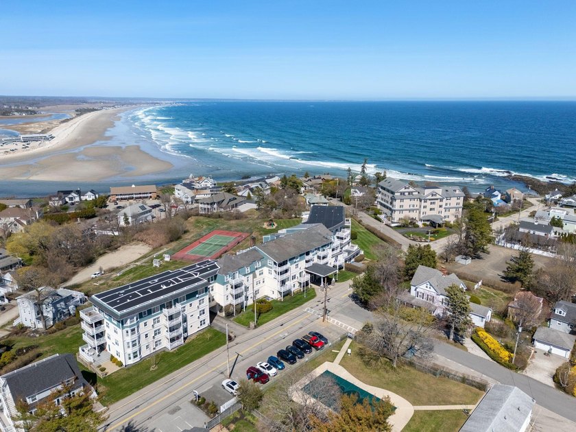 Rare opportunity in Ogunquit! Welcome to The Lookout a - Beach Condo for sale in Ogunquit, Maine on Beachhouse.com
