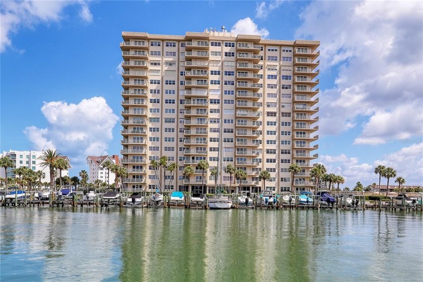 Come see island condo living at its best with expansive views of - Beach Condo for sale in Clearwater, Florida on Beachhouse.com