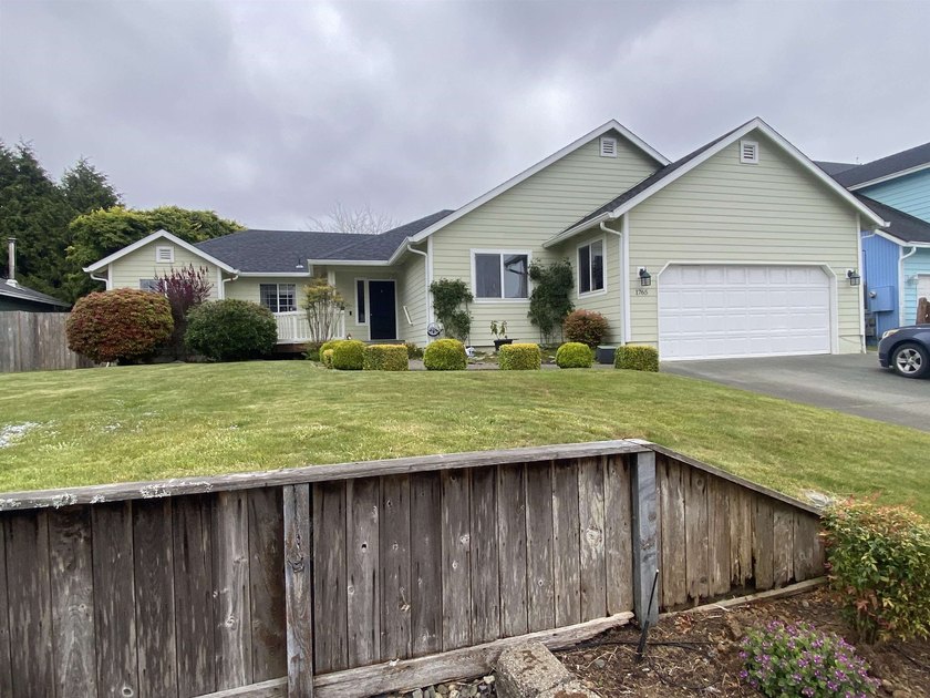 The perfect family home in a great location. This house is - Beach Home for sale in Crescent City, California on Beachhouse.com