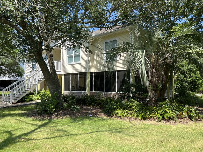 Get away from it all at the Blue - Beach Vacation Rentals in Pass Christian, Mississippi on Beachhouse.com
