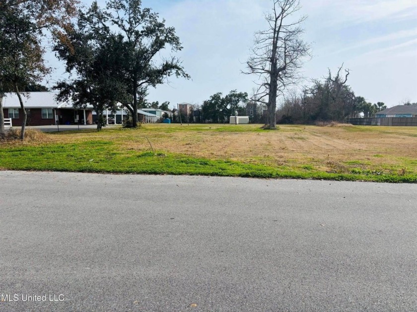Beautifully cleared lot in the heart of Pass Christian just - Beach Lot for sale in Pass Christian, Mississippi on Beachhouse.com