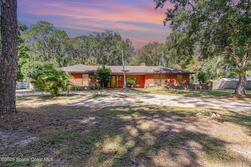 Beautiful 2BR/2BA Home on 1 Acre in Lake Washington - No HOA! - Beach Home for sale in Melbourne, Florida on Beachhouse.com