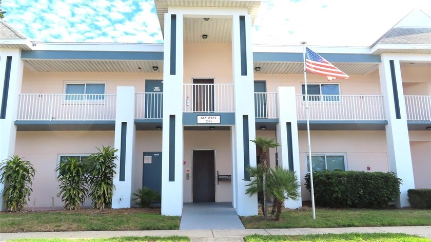 Welcome home! Water views! Wow! This first floor unit has 1,210 - Beach Condo for sale in Clearwater, Florida on Beachhouse.com