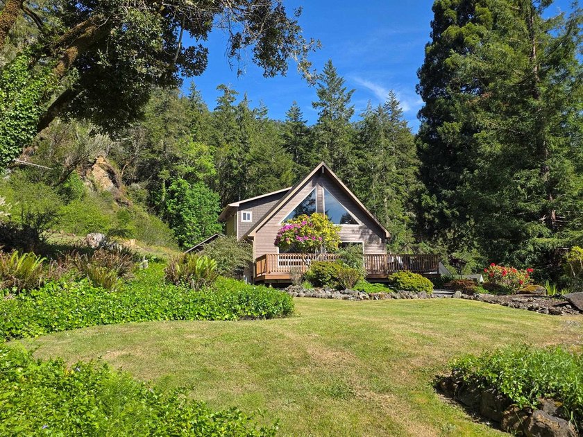Escape to your own retreat in the heart of beautiful Hiouchi, CA - Beach Home for sale in Crescent City, California on Beachhouse.com