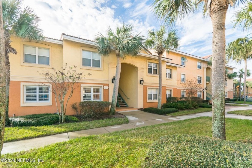 A beautiful 2 bedroom, 2 bath condo with tile floors, crown - Beach Condo for sale in Jacksonville Beach, Florida on Beachhouse.com