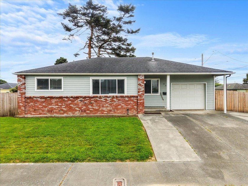 Just two blocks from the beach, this updated 4-bedroom, 2-bath - Beach Home for sale in Crescent City, California on Beachhouse.com