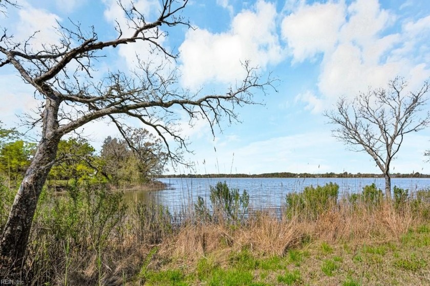 This is a lot on a 0.62 acre with a lot of potential. With - Beach Lot for sale in Hampton, Virginia on Beachhouse.com