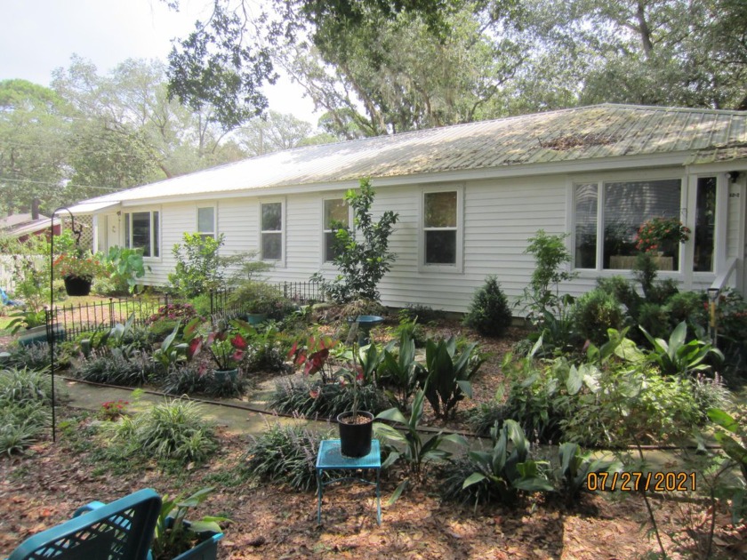 OWNER FINANCING.   Duplex (one story) with each unit having - Beach Home for sale in Santa Rosa Beach, Florida on Beachhouse.com