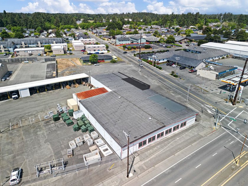 Commercial Building Overview A prime 14,810 sq. ftmercial - Beach Lot for sale in Crescent City, California on Beachhouse.com