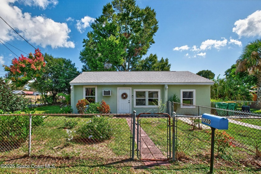 Settle into this cozy and clean little dollhouse nestled in the - Beach Home for sale in Merritt Island, Florida on Beachhouse.com
