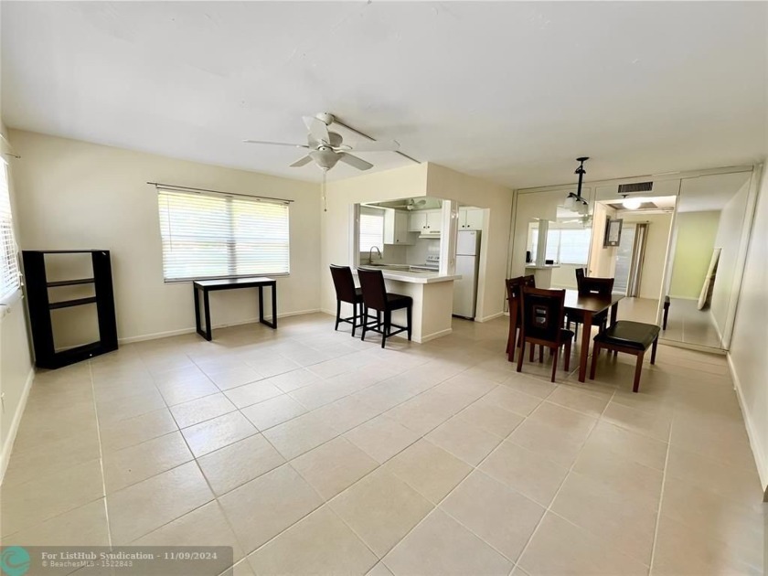 LIGHT AND BRIGHT CORNER CONDO READY FOR IT'S NEW OWNERS! COME - Beach Condo for sale in Deerfield Beach, Florida on Beachhouse.com