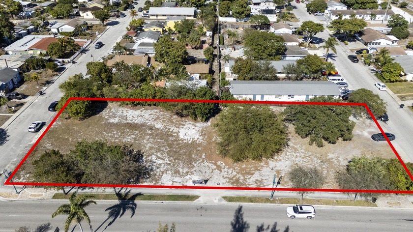 AMAZING OPPORTUNITY TO PURCHASE A DOUBLE CORNER LOT WITH FOUR - Beach Lot for sale in Lake Worth Beach, Florida on Beachhouse.com