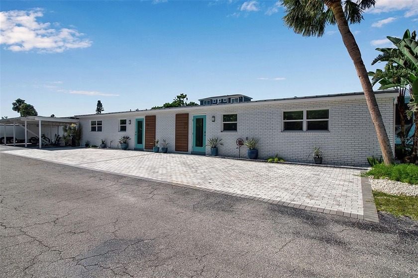 Exceptional opportunity to own a turnkey, direct waterfront - Beach Condo for sale in Longboat Key, Florida on Beachhouse.com