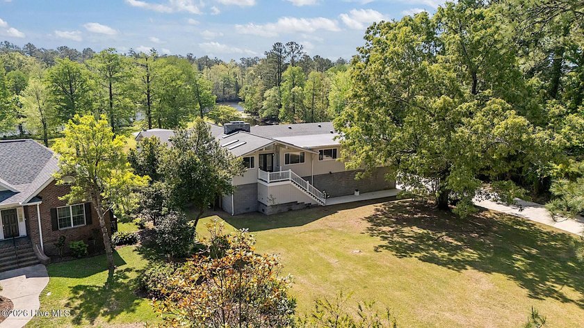 Completely reimagined waterfront residence on the Trent River - Beach Home for sale in New Bern, North Carolina on Beachhouse.com