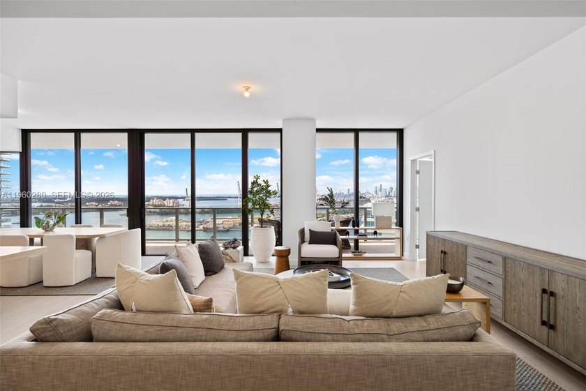 Never-lived-in, spacious 3 bedroom, 4 bathroom residence with 10 - Beach Condo for sale in Miami Beach, Florida on Beachhouse.com