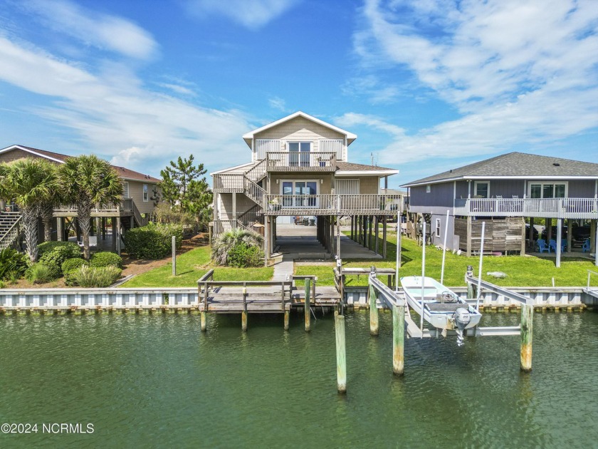 *Best anfd FInal Offers Due Monday the 19th at 5pm* This 1972 - Beach Home for sale in Topsail Beach, North Carolina on Beachhouse.com