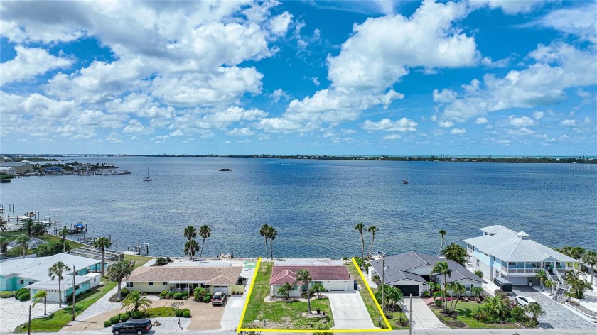 Impeccable waterfront property tucked in an alcove on Lemon Bay - Beach Home for sale in Englewood, Florida on Beachhouse.com