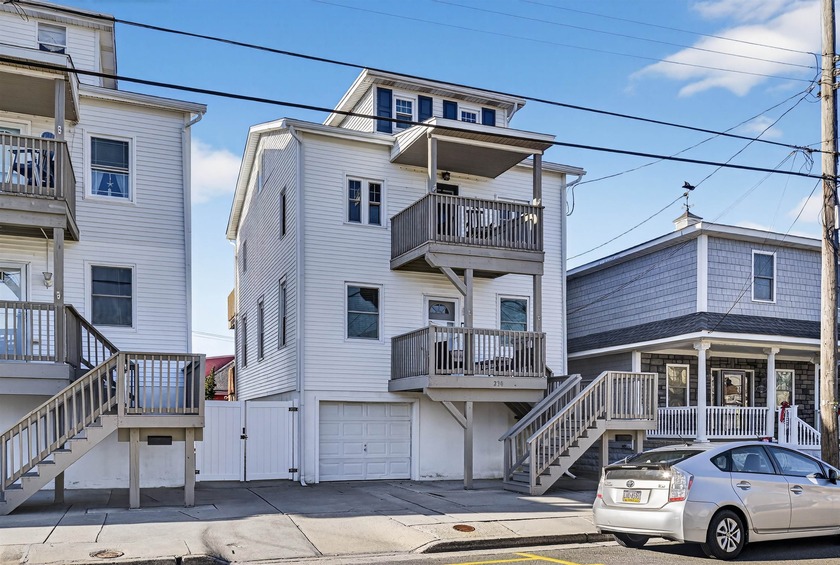 Adorable 2 bed, 1.5 bathroom condo in Wildwood! Great condo in - Beach Condo for sale in Wildwood, New Jersey on Beachhouse.com