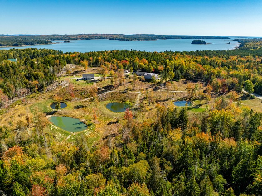 ENDLESS POSSIBILITES ON THE COAST: Bring your family together - Beach Home for sale in Roque Bluffs, Maine on Beachhouse.com