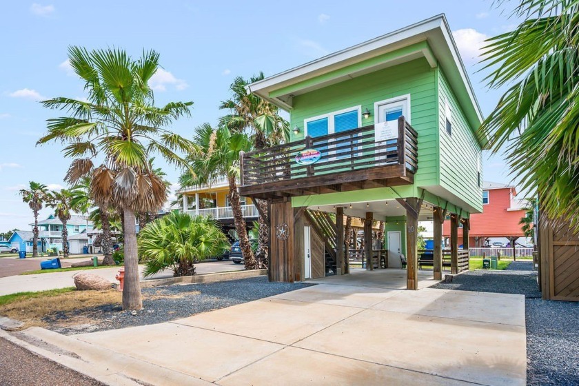 Looking for the ultimate beachside getaway? This charming - Beach Condo for sale in Port Aransas, Texas on Beachhouse.com