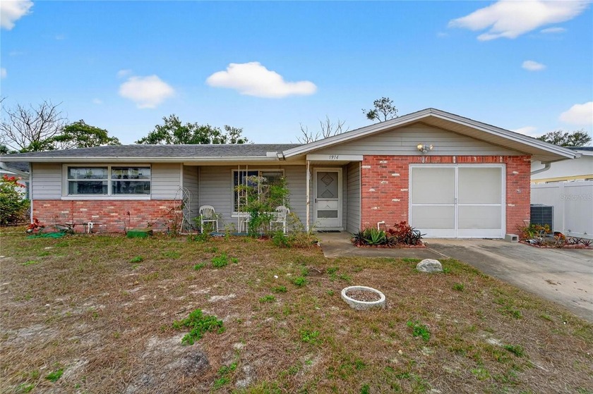 Motivated seller!! Enjoy Florida living in this Port Richey home - Beach Home for sale in Port Richey, Florida on Beachhouse.com