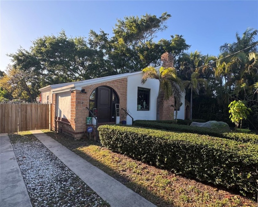 Renovated home located in the heart of Baywood, 2 bedroom 2 bath - Beach Home for sale in Miami, Florida on Beachhouse.com