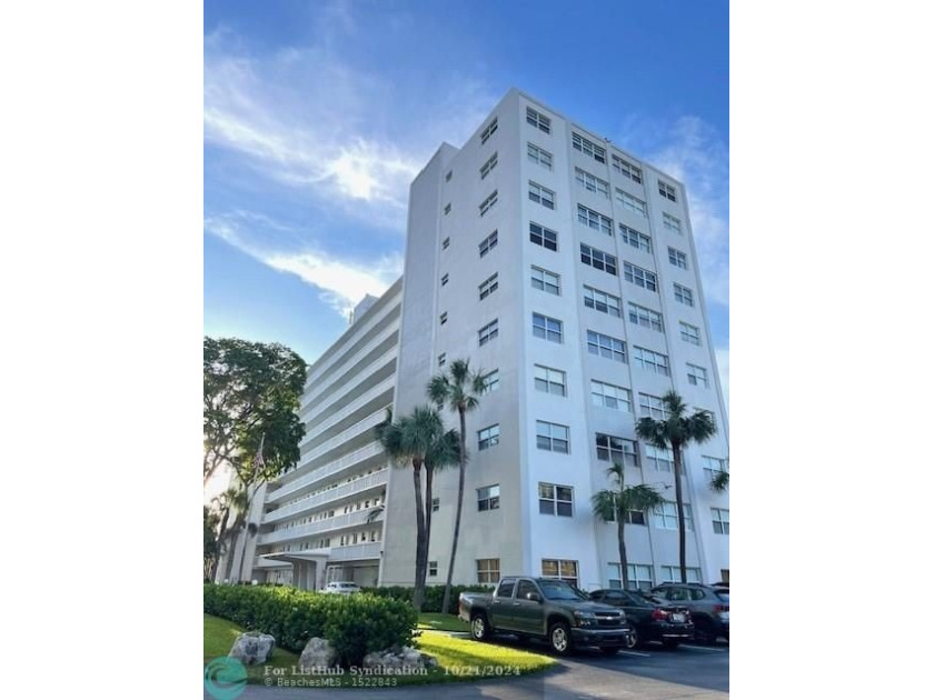 Hard to find better location for the price!!!! Less then 1MI - Beach Condo for sale in Fort Lauderdale, Florida on Beachhouse.com