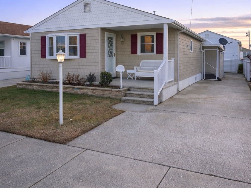 Welcome to 116 E Pittsburgh Avenue in desirable Wildwood Crest - Beach Home for sale in Wildwood Crest, New Jersey on Beachhouse.com