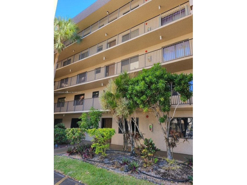 Large and Spacious 3BR/2BA Corner Unit on the Top Floor. Must - Beach Condo for sale in North Lauderdale, Florida on Beachhouse.com