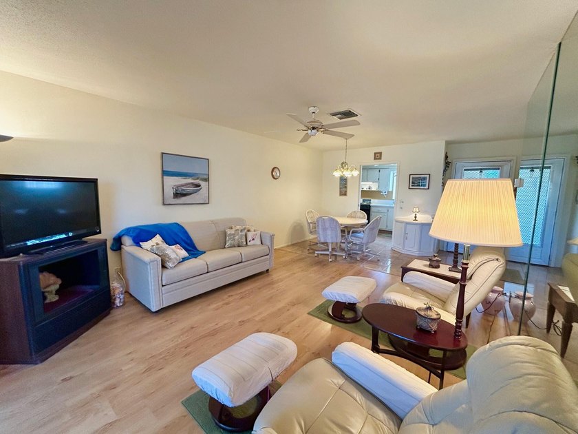 LOCATION, LOCATION !!! Don't miss out on this one. Located right - Beach Home for sale in West Palm Beach, Florida on Beachhouse.com