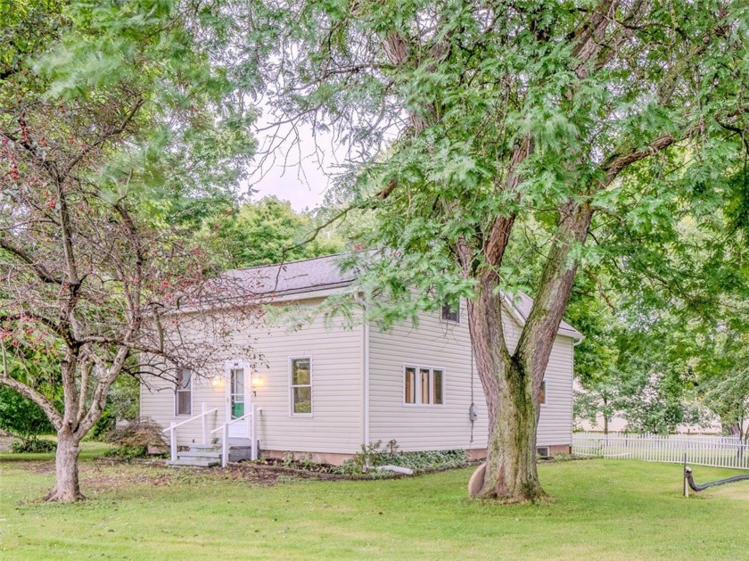 Discover this inviting 3 bedroom, 1 bath home nestled on a large - Beach Home for sale in Carlton, New York on Beachhouse.com