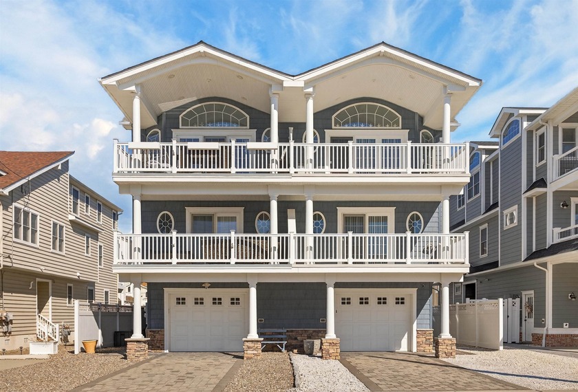 Welcome to 17 73rd Street, We on in and enjoy this 4 bedroom 3.5 - Beach Condo for sale in Sea Isle City, New Jersey on Beachhouse.com