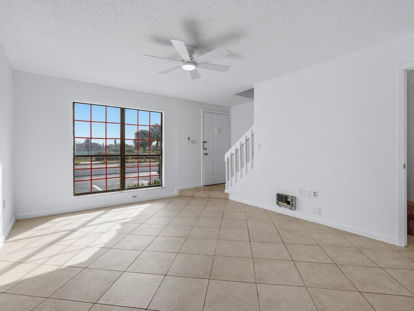 Beautiful 2 bedroom, 2 and a half bath residence is centrally - Beach Condo for sale in Marco Island, Florida on Beachhouse.com