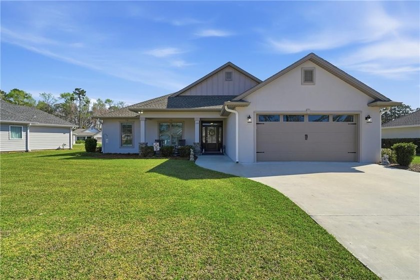 This 4 bedroom, 2 bathroom stucco home by Driggers Homes has - Beach Home for sale in Brunswick, Georgia on Beachhouse.com